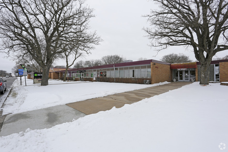 4175 Lovell Rd, Circle Pines, MN for sale - Primary Photo - Image 1 of 1