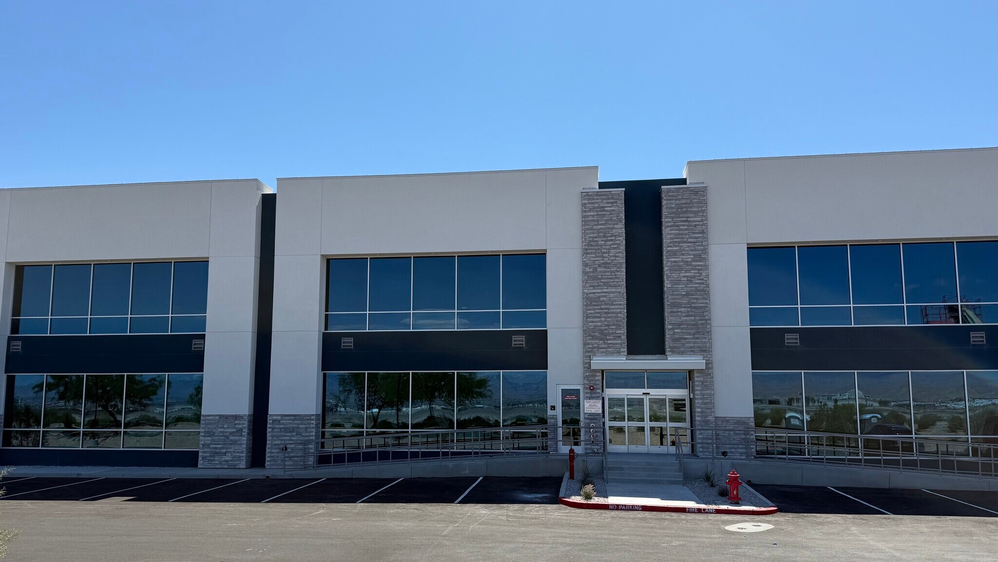 1301 Seven Hills Dr, Henderson, NV for lease Building Photo- Image 1 of 8