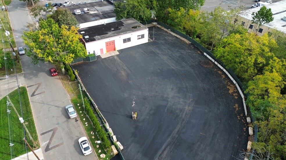 200 Swenson Dr, Kenilworth, NJ for lease - Building Photo - Image 3 of 5