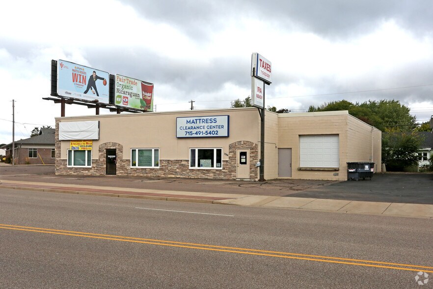 17401744 Brackett Ave, Eau Claire, WI 54701