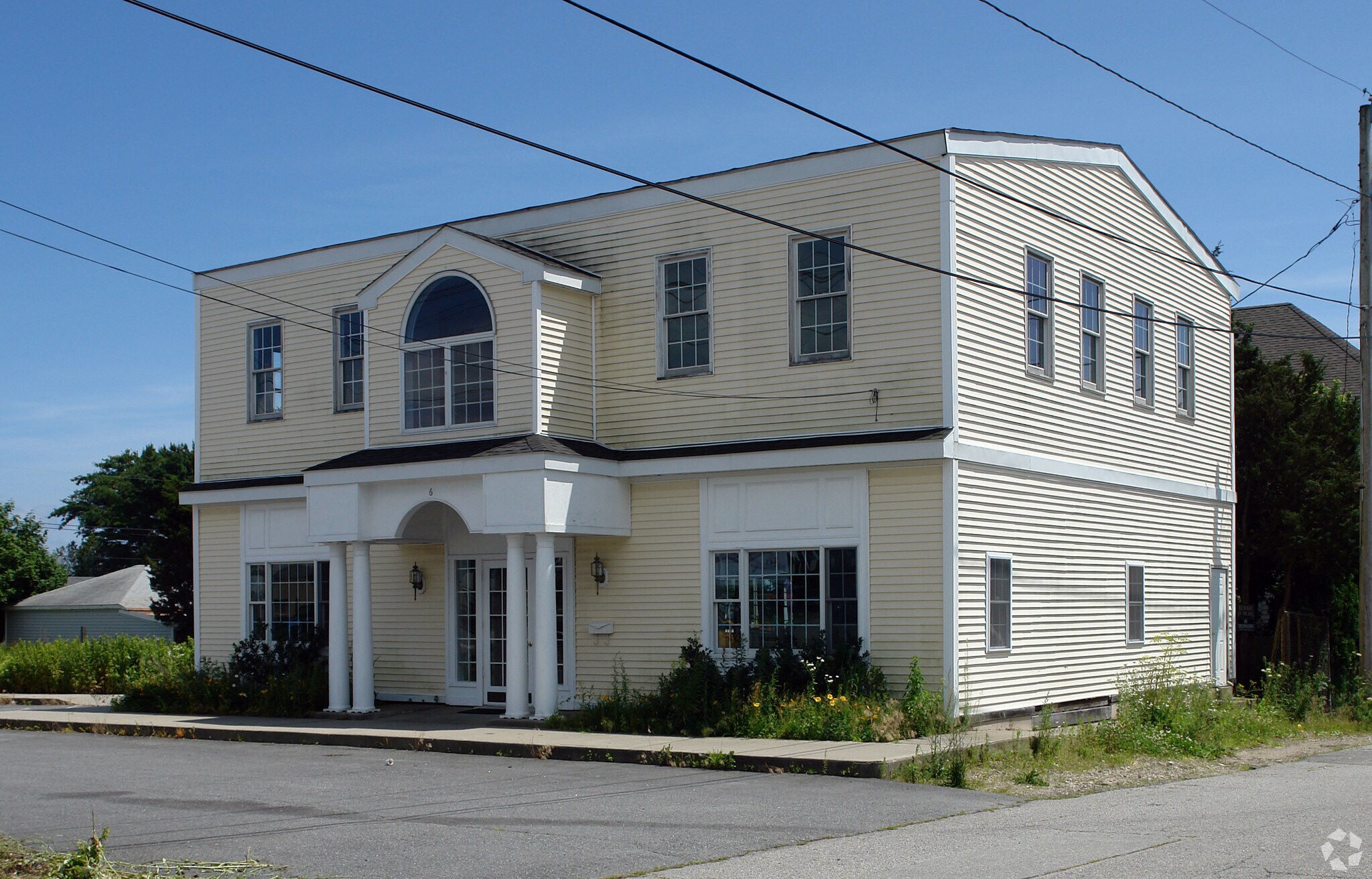 6 Sheridan St, Dartmouth, MA for sale Primary Photo- Image 1 of 1