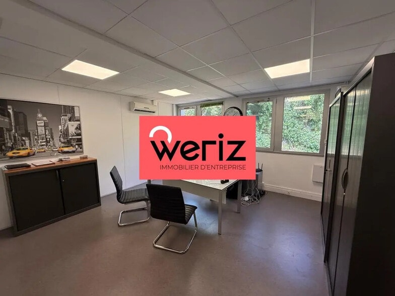 Office in Marseille for lease - Interior Photo - Image 3 of 4