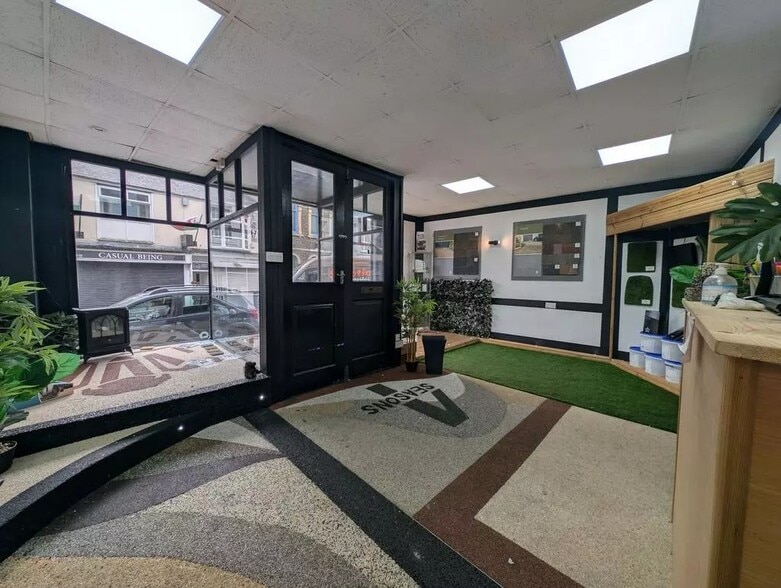 Canon St, Aberdare for lease - Interior Photo - Image 2 of 8