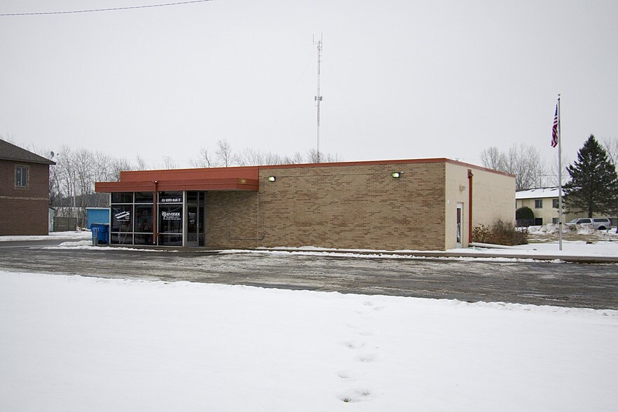 315 7th Ln NE, Cambridge, MN for sale - Building Photo - Image 1 of 1