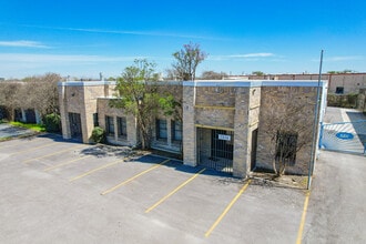 7316 NE Loop 410, San Antonio, TX for lease Building Photo- Image 2 of 12