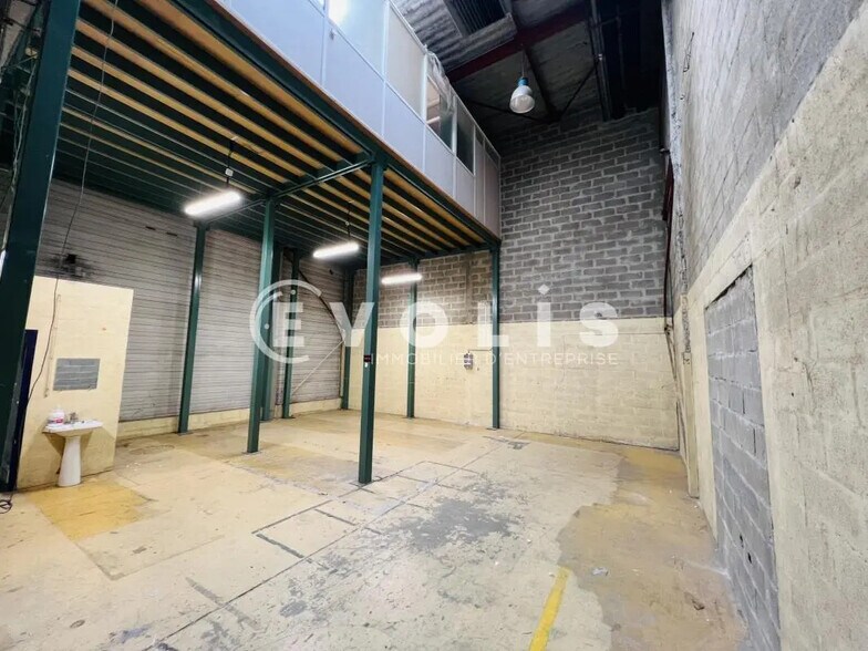 Flex in Fontenay-sous-Bois for lease - Interior Photo - Image 3 of 9