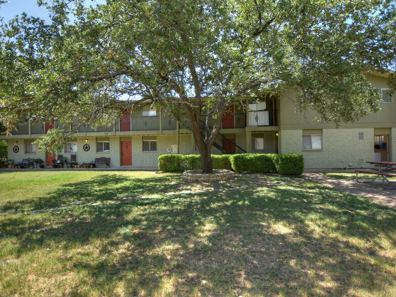 806 E 13th St, Georgetown, TX for sale - Building Photo - Image 1 of 1