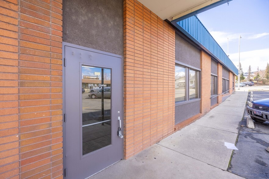 325 Chelan Ave, Wenatchee, WA for lease - Building Photo - Image 3 of 24