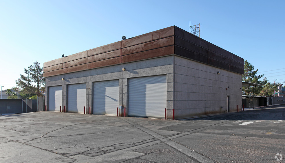 4300 W Tropicana Ave, Las Vegas, NV for lease - Primary Photo - Image 1 of 3