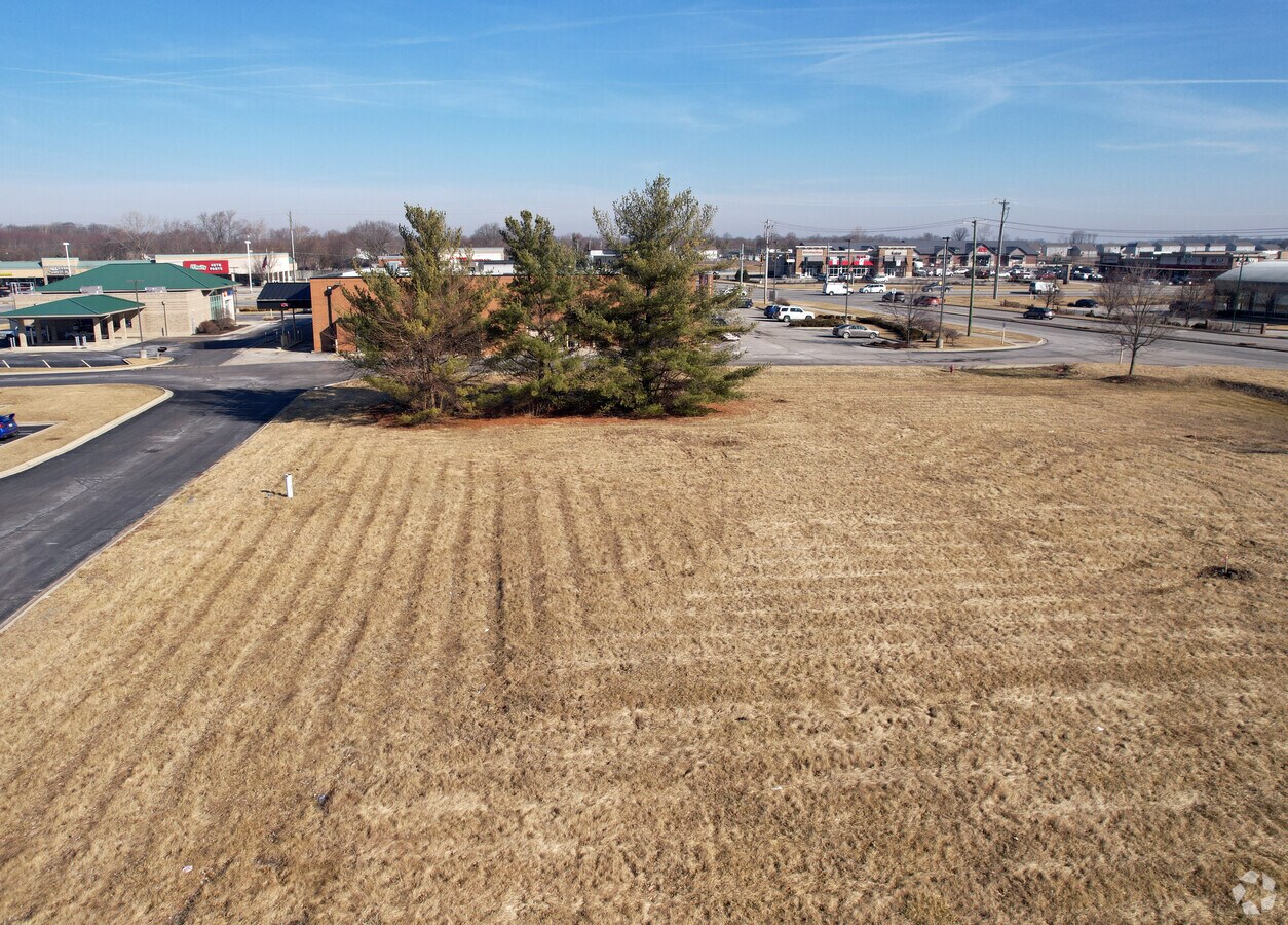 17502 Carey Rd, Westfield, IN 46074