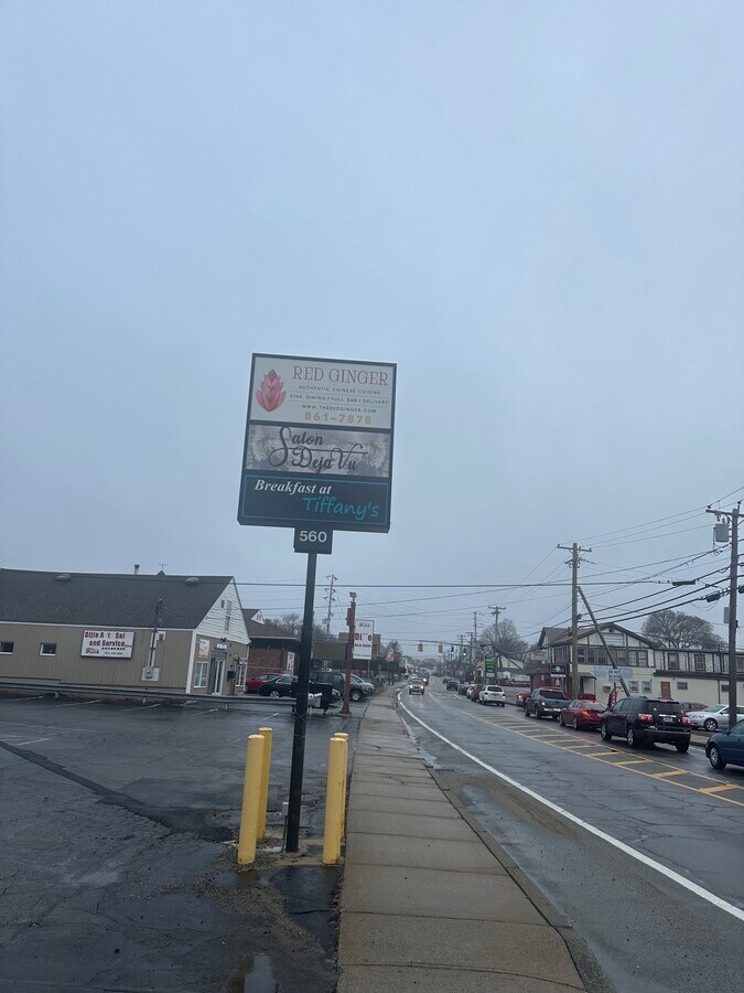 560 Killingly St, Johnston, RI 02919 560 Killingly Street & 0 Alcazar