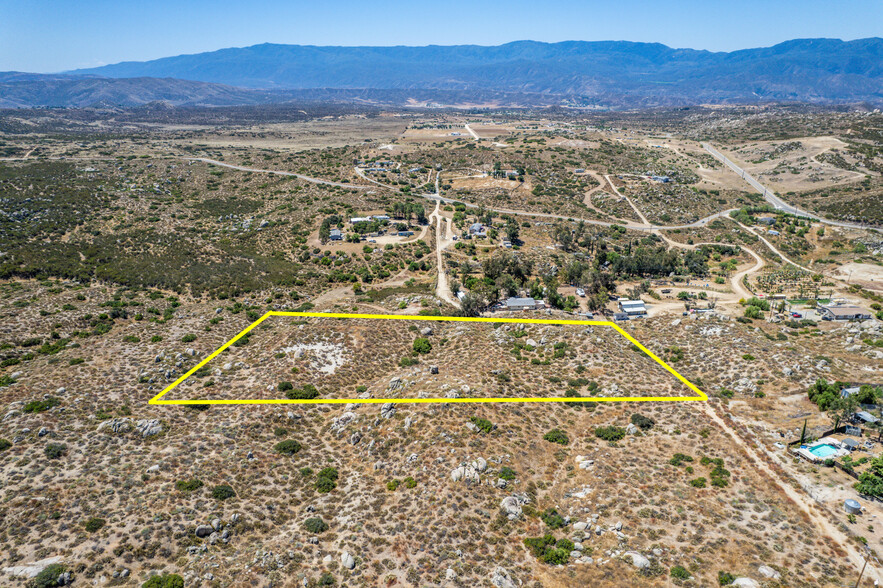 16 Wilson Valley Rd, Hemet, CA for sale - Building Photo - Image 3 of 24