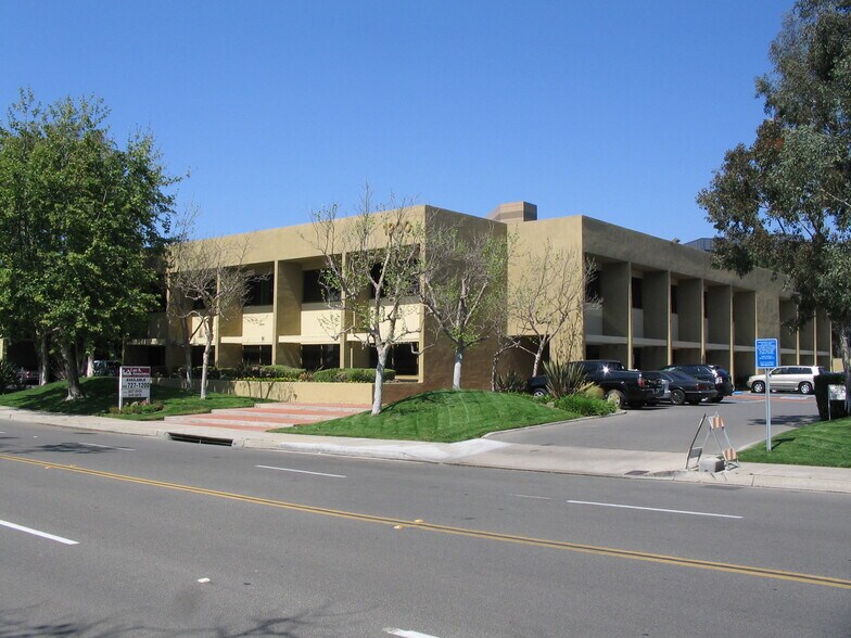 1200 Quail St, Newport Beach, CA for lease - Building Photo - Image 3 of 3