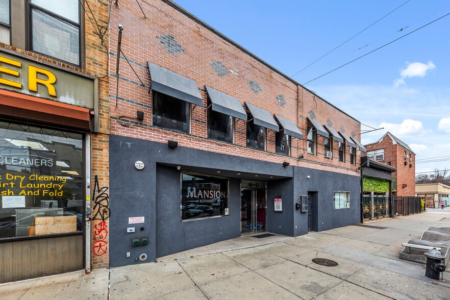 4611 Broadway, Astoria, NY for lease - Building Photo - Image 2 of 12