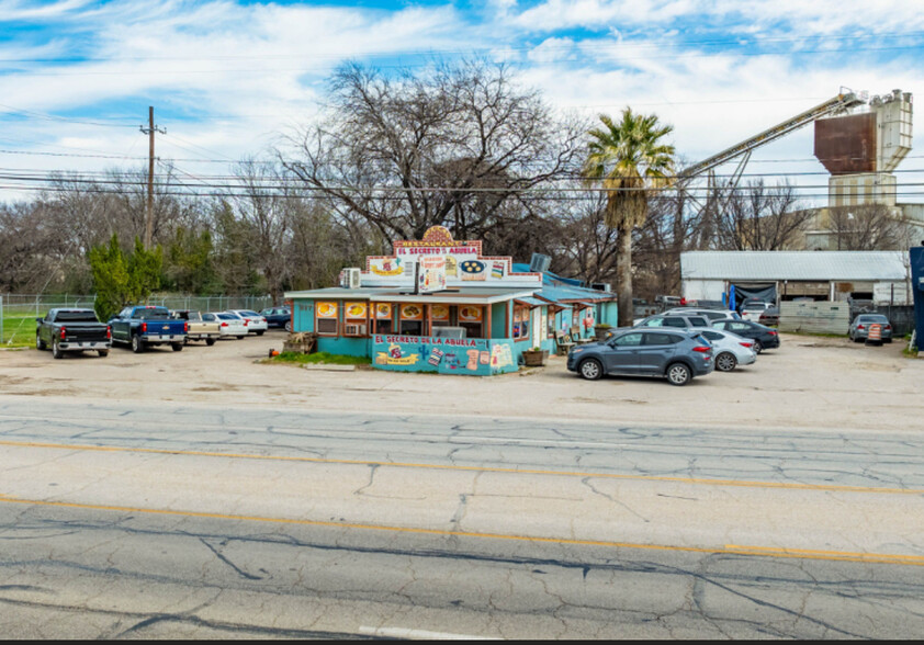 817 Airport Blvd, Austin, TX for sale - Building Photo - Image 3 of 26