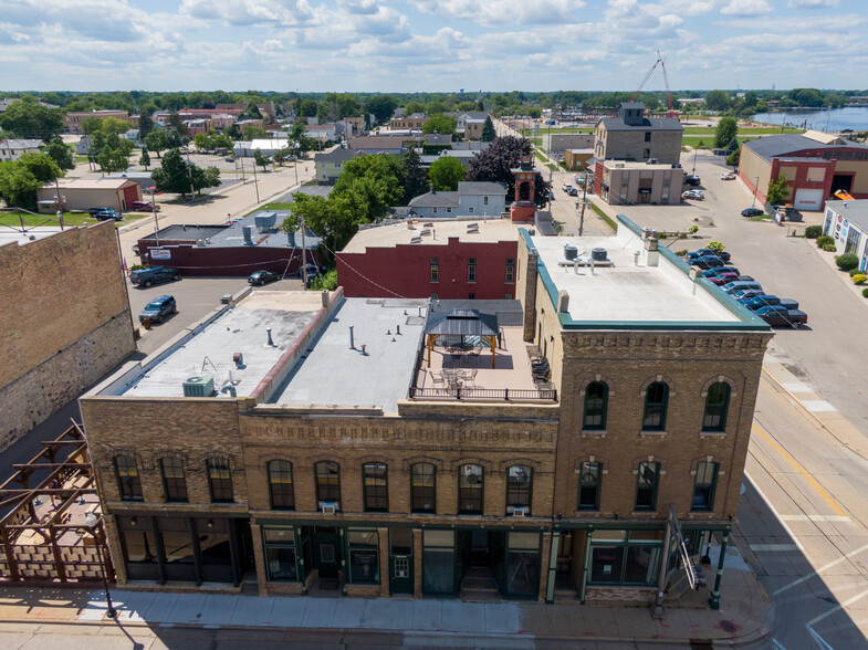 601-607 S Main St, Oshkosh, WI for sale - Building Photo - Image 2 of 17