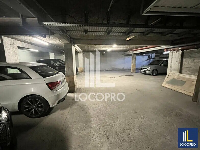 Retail in Saint-Laurent-du-Var for lease - Building Photo - Image 3 of 3