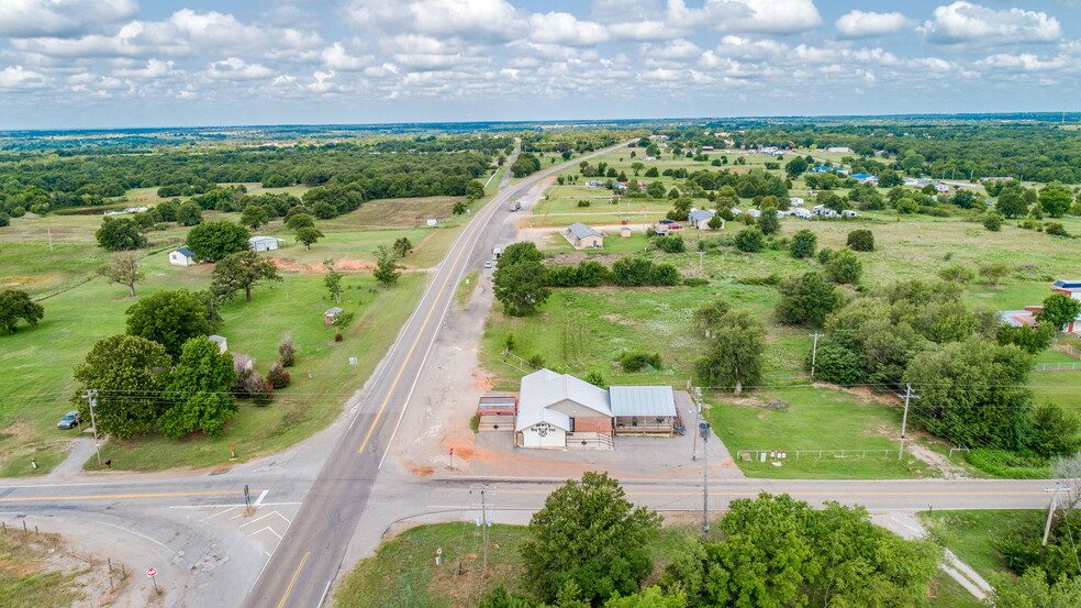 15985 OK-39 Hwy, Purcell, OK for sale - Primary Photo - Image 1 of 1