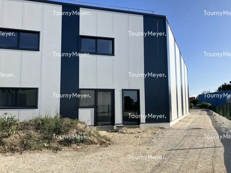 Flex in Blanquefort for sale - Building Photo - Image 3 of 11