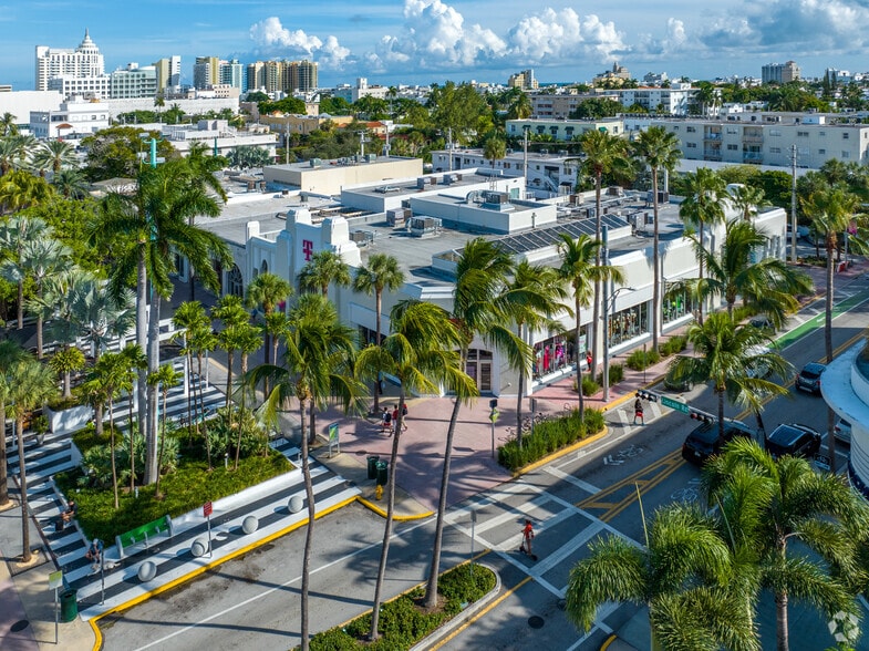 734-744 Lincoln Rd, Miami Beach, FL for lease - Aerial - Image 3 of 5