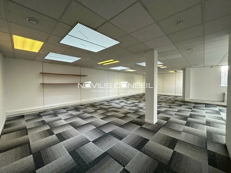 Office in Toulouse for lease - Interior Photo - Image 3 of 6