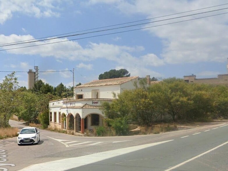 Retail in Buñol for sale - Building Photo - Image 2 of 3