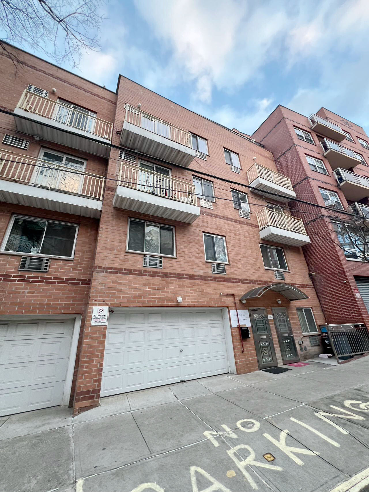 3509 Leavitt St, Flushing, NY for sale Primary Photo- Image 1 of 10