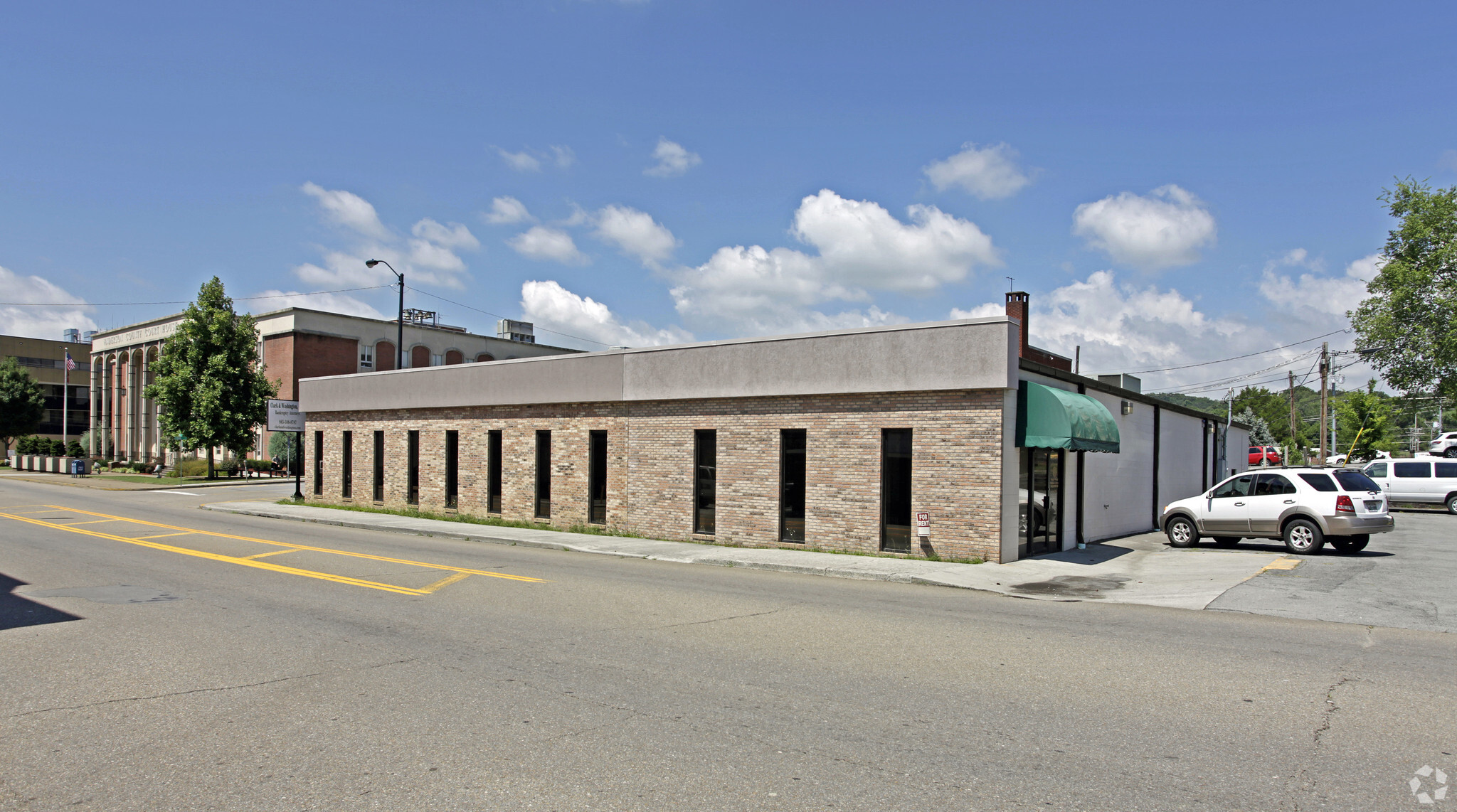 130 Main St, Clinton, TN for sale Building Photo- Image 1 of 1