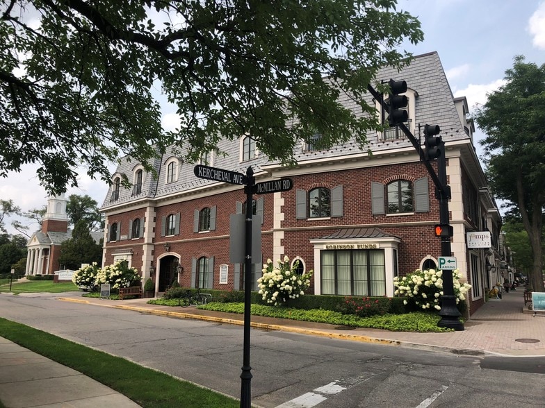 63 Kercheval Ave, Grosse Pointe Farms, MI for lease - Building Photo - Image 1 of 23