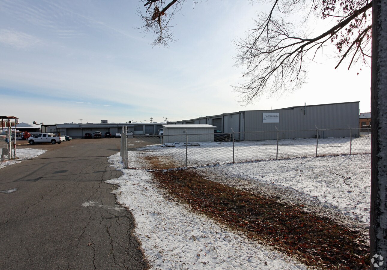 2632 Chalk Hill Rd, Dallas, TX 75212