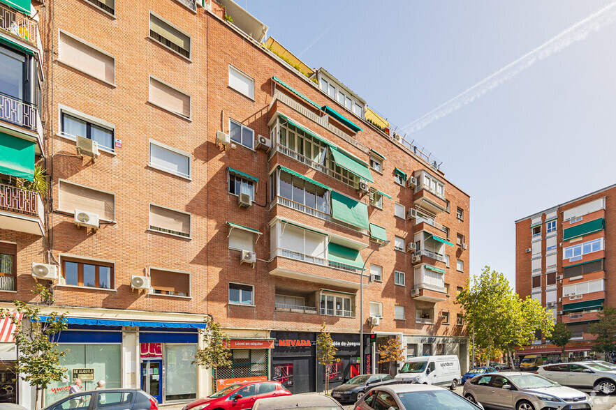 Multifamily in Madrid, MAD for sale - Building Photo - Image 2 of 2