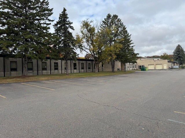 225 S 28th Ave, Wausau, WI for sale - Building Photo - Image 2 of 15