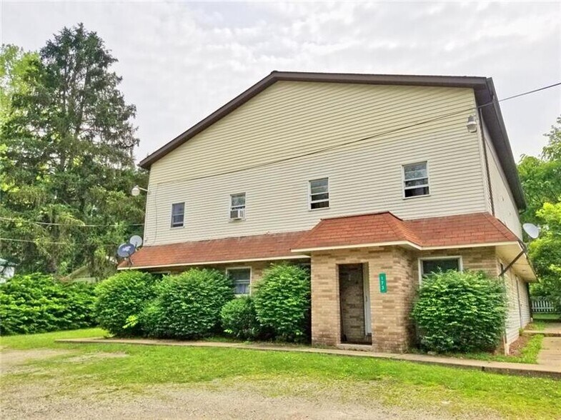 173 Memorial Dr, Perryopolis, PA 15473