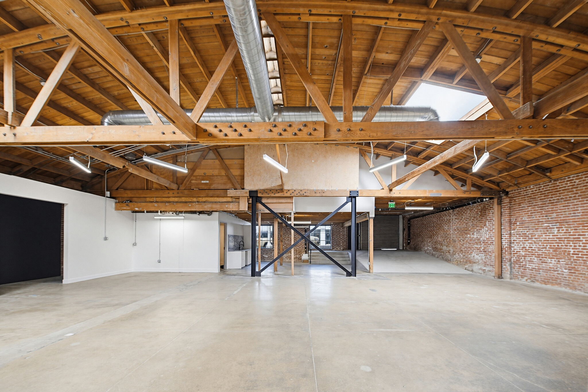 2210 W Temple St, Los Angeles, CA for lease Interior Photo- Image 1 of 11