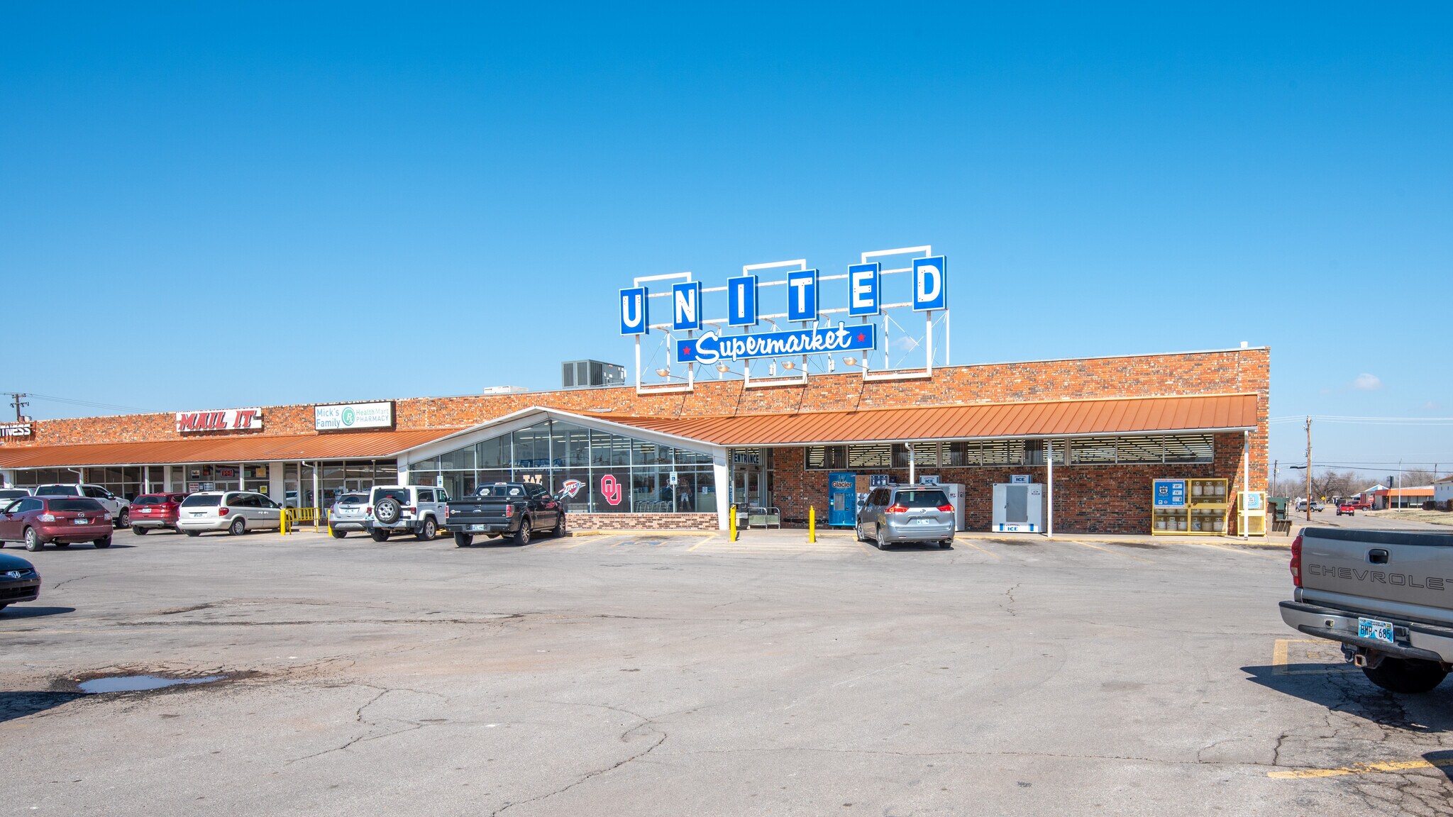 2110 Oklahoma Ave, Woodward, OK 73801 Westgate Shopping Center