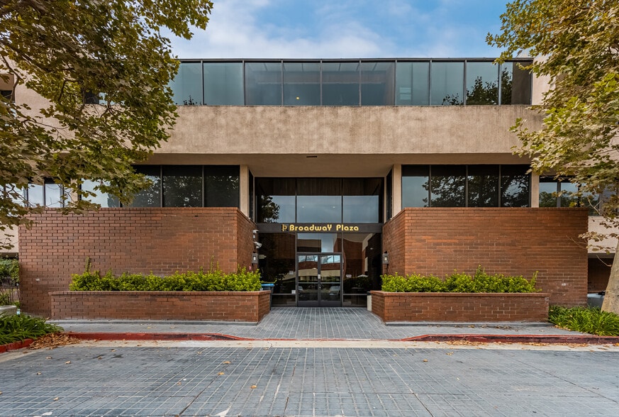 2107 N Broadway, Santa Ana, CA for sale - Building Photo - Image 3 of 24