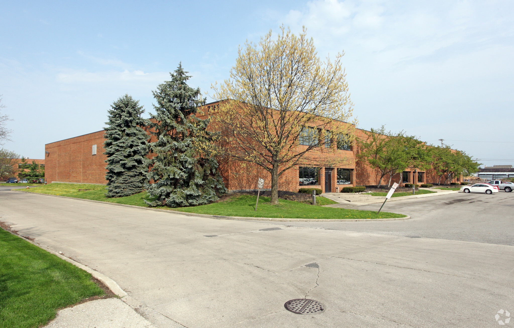 7461 Worthington Galena Rd, Worthington, OH for lease Primary Photo- Image 1 of 6