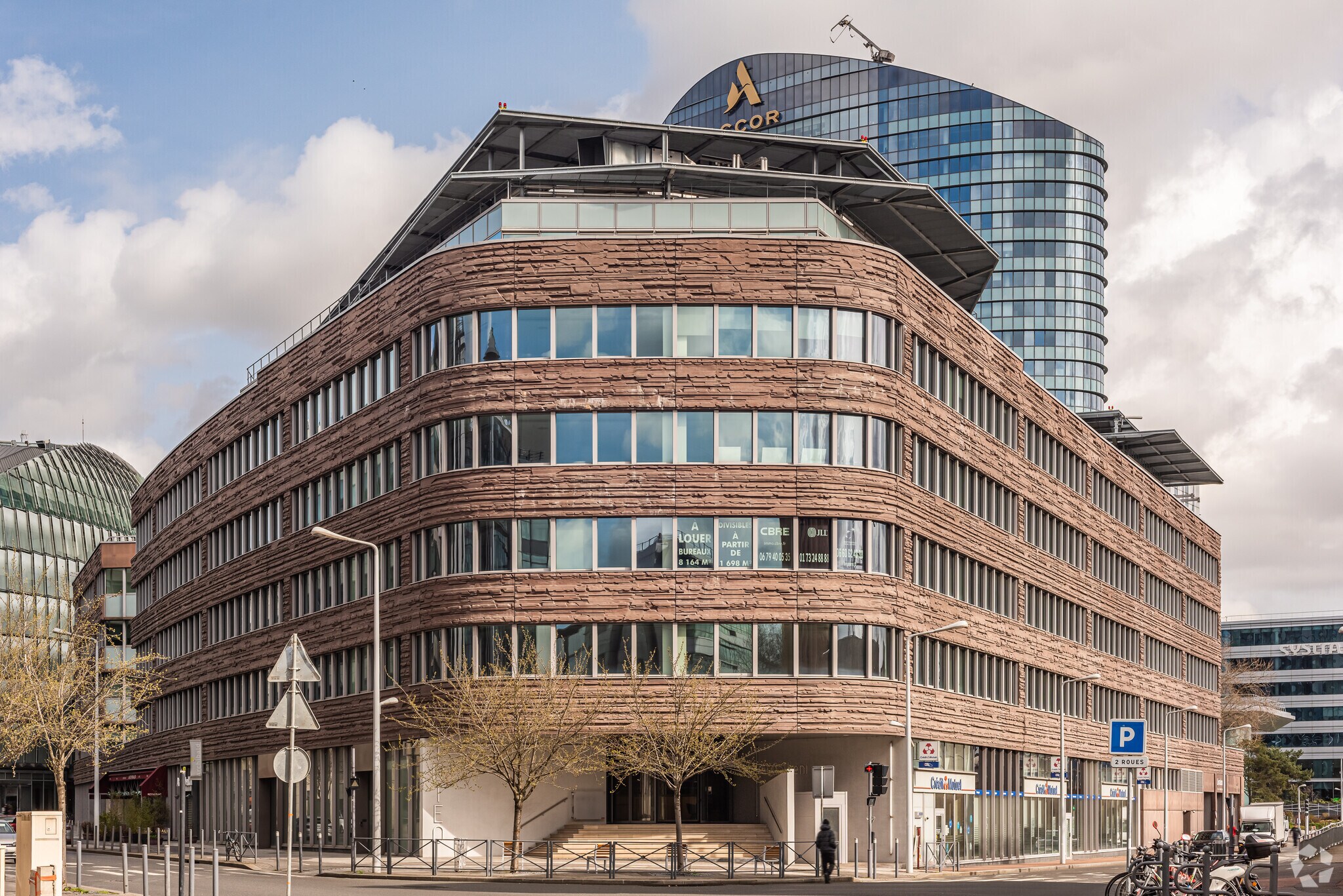 5-11 Boulevard Gallieni, Issy-les-Moulineaux for lease Primary Photo- Image 1 of 6