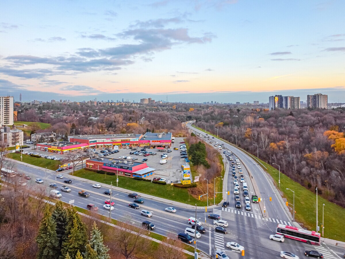 1635 Lawrence Ave W, Toronto, ON M6L 3C9 | LoopNet