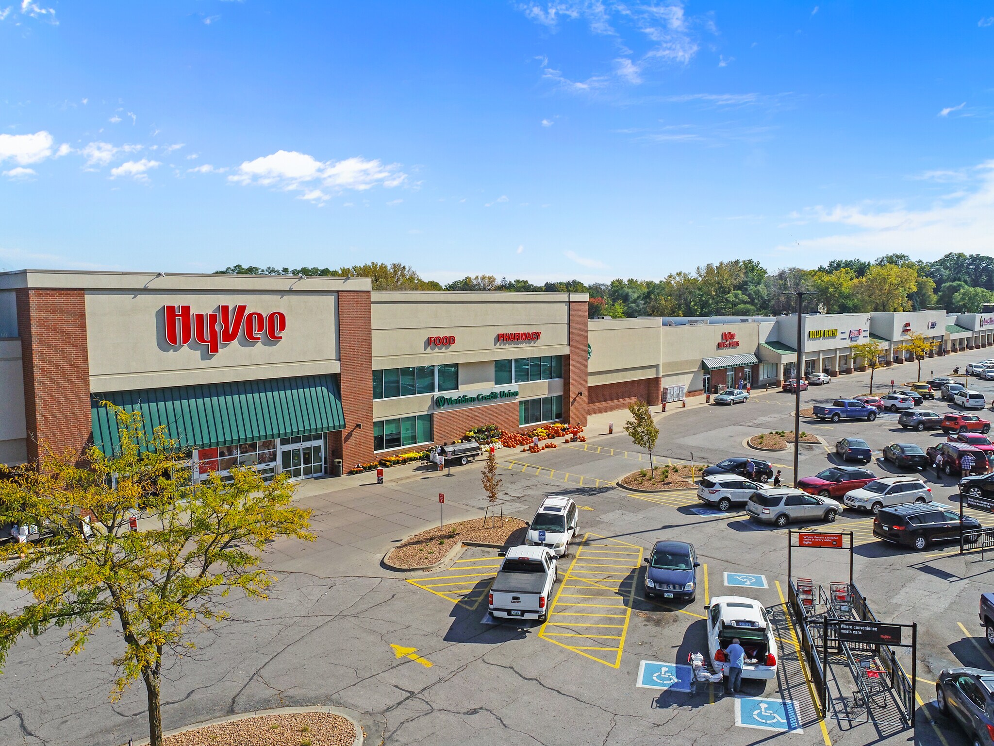 3405-3411 SE 14th St, Des Moines, IA for lease Primary Photo- Image 1 of 13