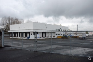 More details for 13704 NE Airport Way, Portland, OR - Industrial for Lease