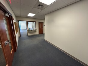 3271 E Battlefield St, Springfield, MO for lease Building Photo- Image 1 of 11