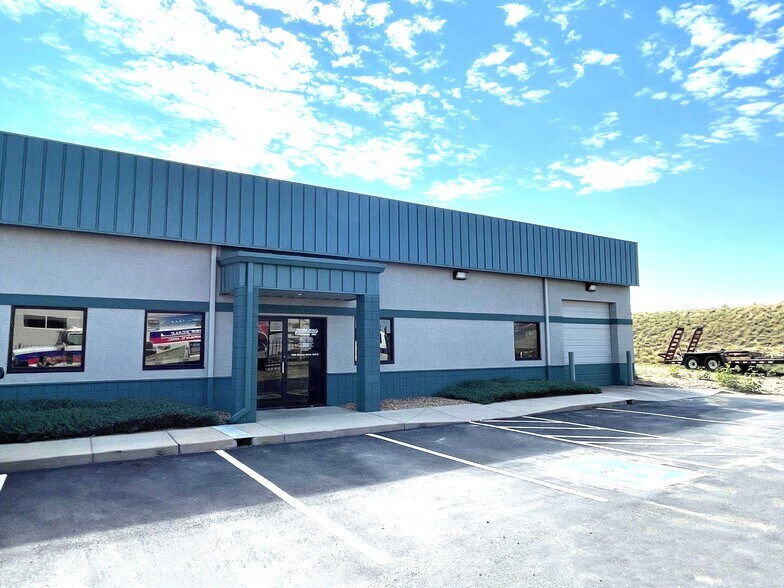 1650 Skyway Dr, Longmont, CO for lease - Building Photo - Image 2 of 5