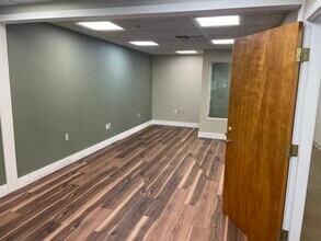 871 Turnpike St, North Andover, MA for lease Interior Photo- Image 2 of 7