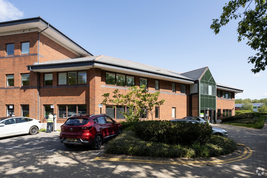 Grange Dr, Southampton for lease - Building Photo - Image 2 of 32