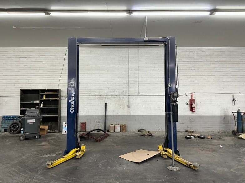 1120 W Main St, Mesa, AZ for lease - Interior Photo - Image 3 of 17