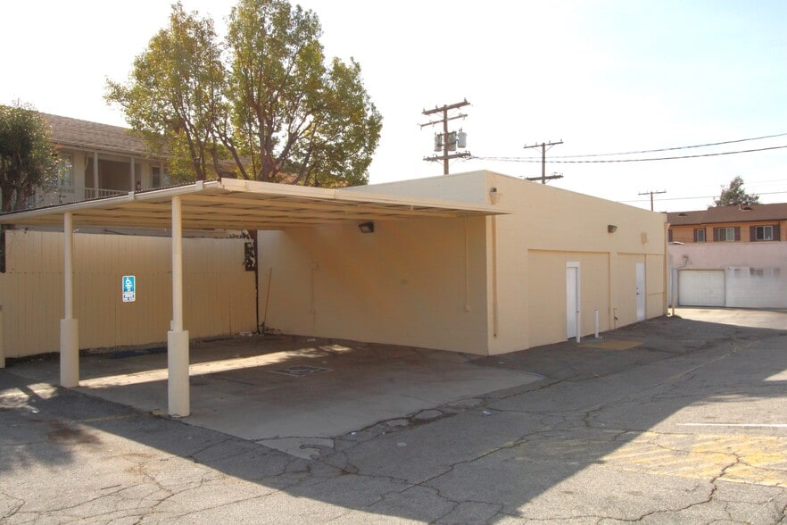 1844 W Glenoaks Blvd, Glendale, CA for lease - Building Photo - Image 2 of 8