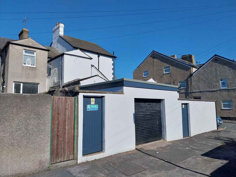 46 Mount Pleasant, Barrow In Furness for sale - Building Photo - Image 2 of 9