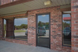 2403 N Porter Ave, Norman, OK for lease Building Photo- Image 1 of 6