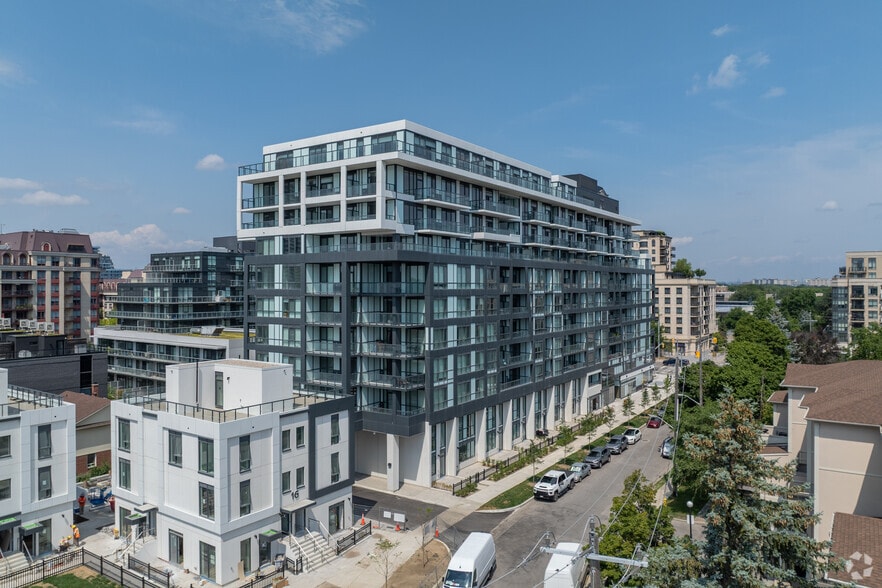 625 E Sheppard Ave E, Toronto, ON for lease - Building Photo - Image 2 of 4